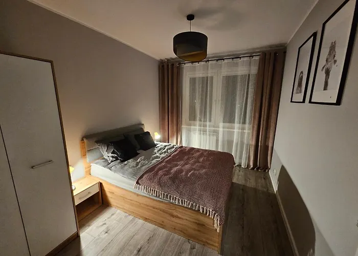 Apartment Ratuszowa 6 *